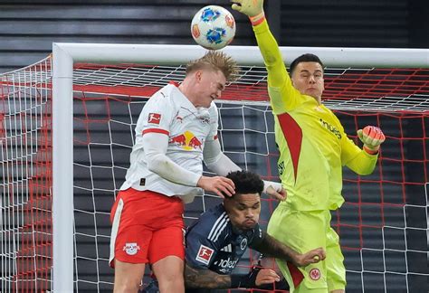 Голевой праздник во Владивостоке: «Адмирал» устроил разгром «Нефтехимику»