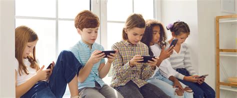 Как определить: здоровое увлечение гаджетами или опасная зависимость у детей