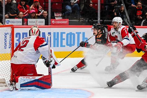 Новый состав «Авангарда» на решающий пятый матч серии с ЦСКА: кто выйдет на лед?