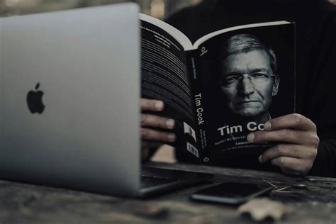 Почему Тим Кук задумался об уходе с поста главы Apple: раскрыты истинные причины